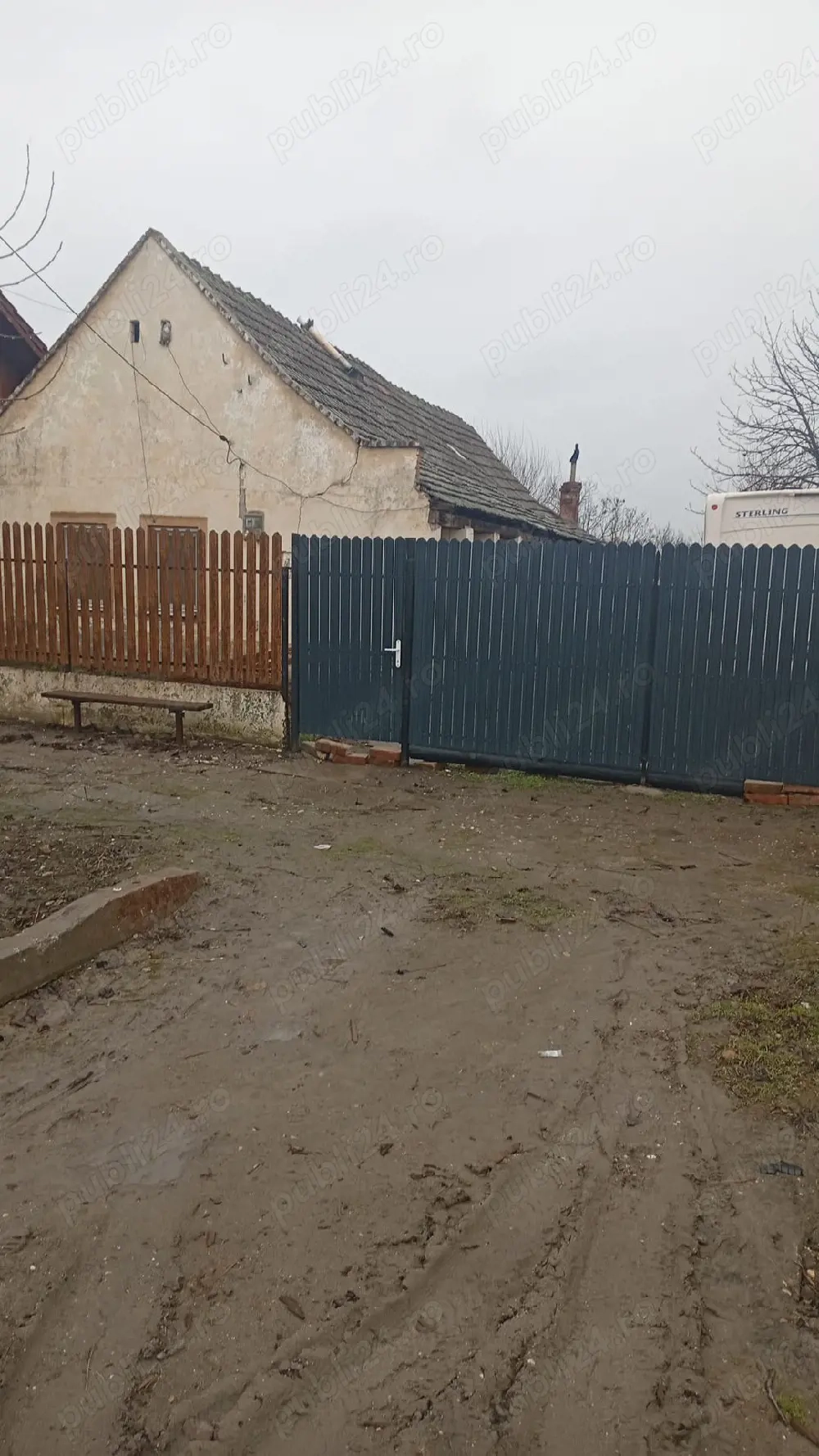Vînd casă veche 