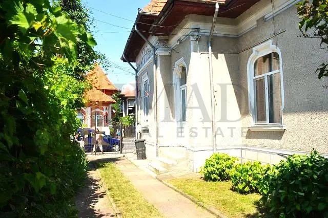 Imobil cu Mare Potential Comercial Calea Domneasca Vizavi de Turnul Chindia.