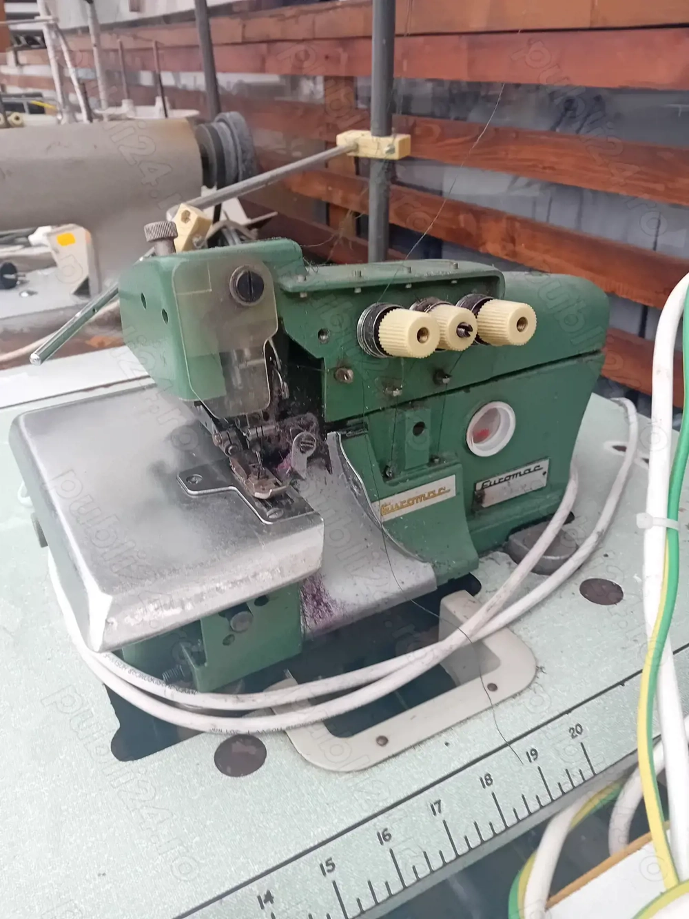 Masina pentru feston