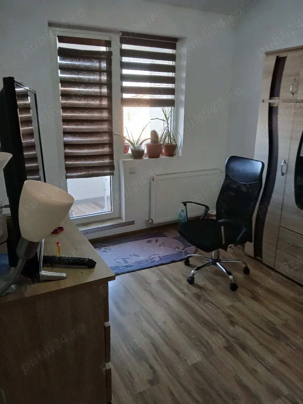 Apartament cu doua camere decomandat 51 mp sect 5