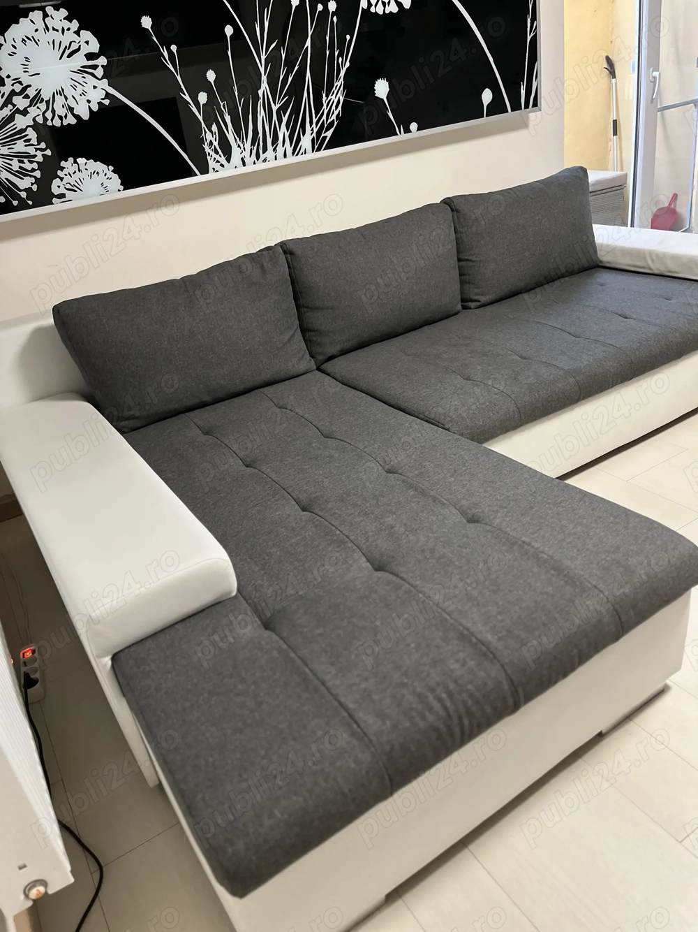 Vând colțar extensibil cu lașă depozitare 