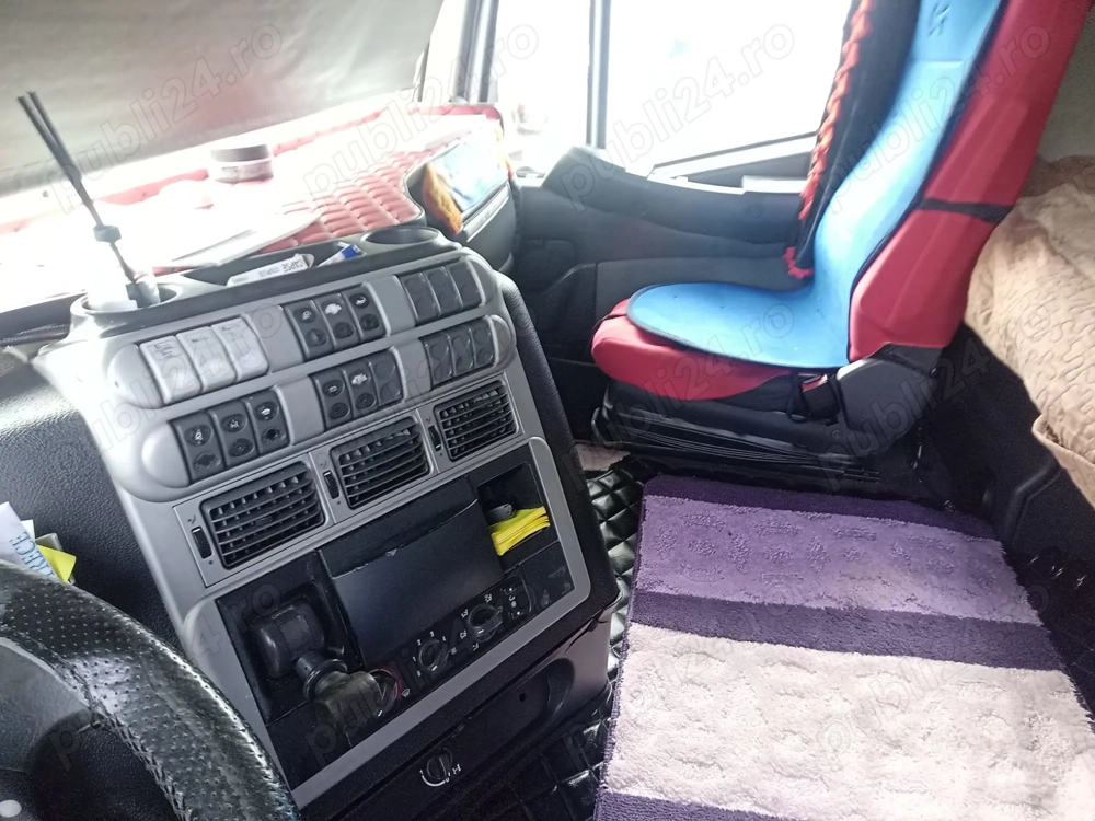 Ansamblu Iveco Stralis + Semiremorca