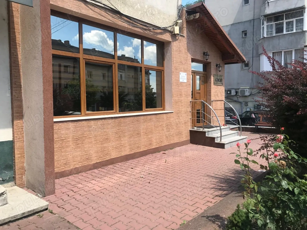 Spațiu administrativ ce se pretează pentru a fi un cabinet medical, de avocat  notariat