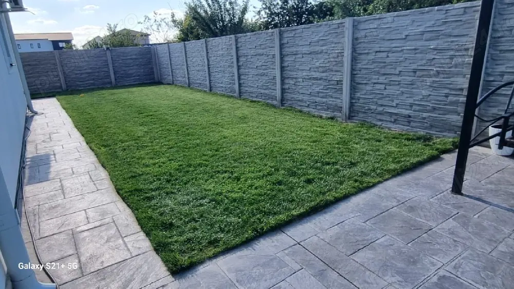 Proprietar vând jumate de duplex cu 5 camere în SĂCĂLAZ 