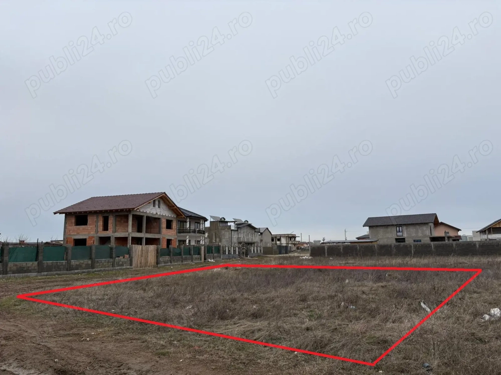 Teren 474 m.p. Carrefour, strazi cedate