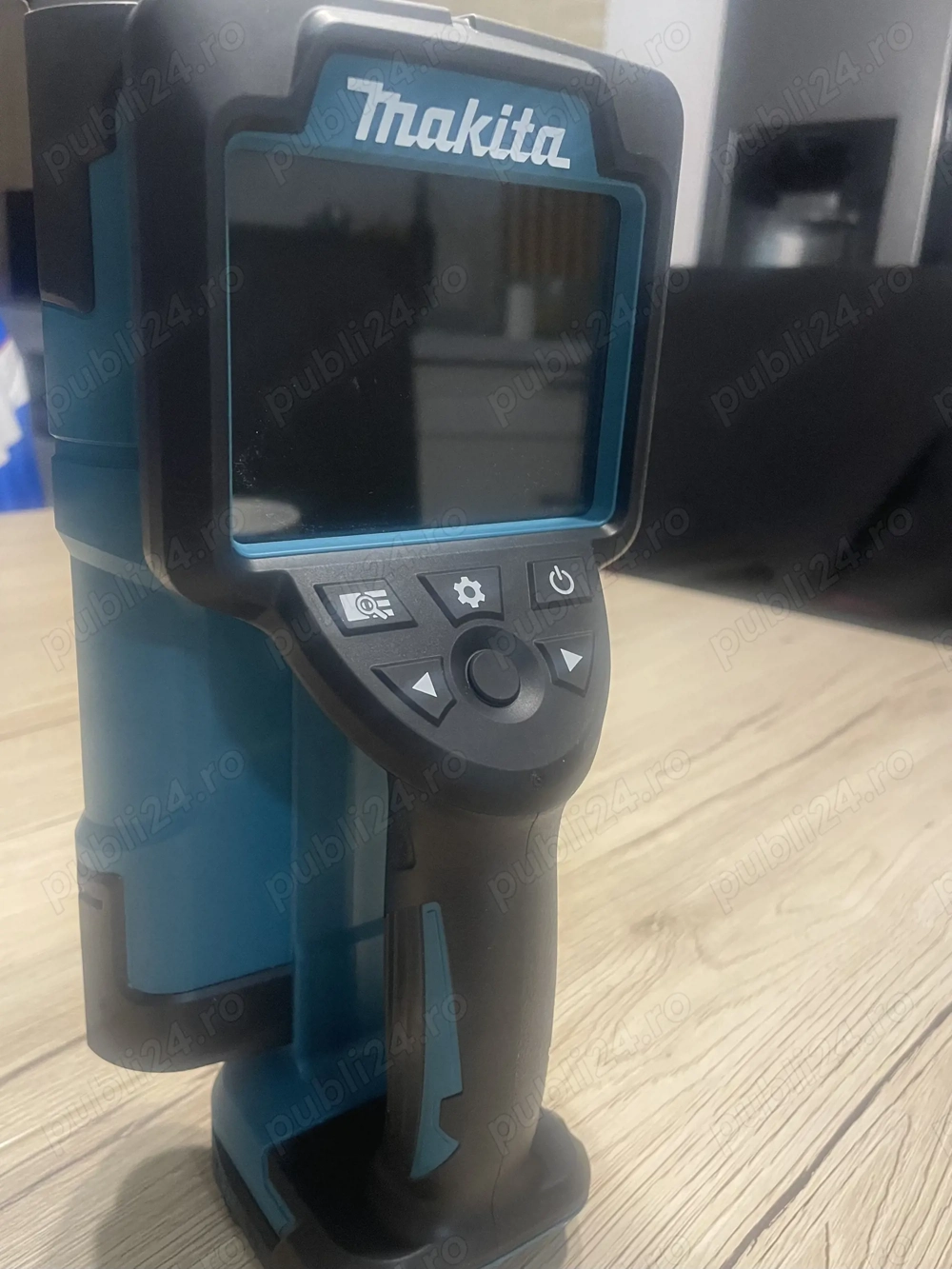 Detector Makita DWD181