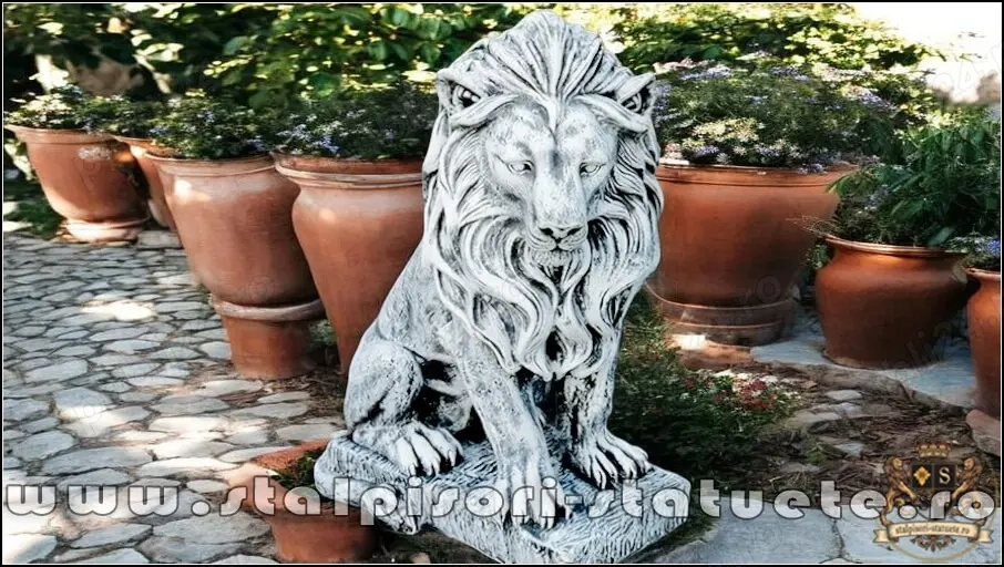 Statuetă leu în șezut, gri patinat, model S46.