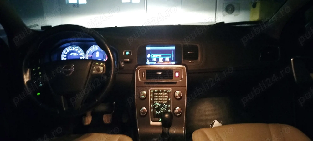 De vanzare masina Volvo V60