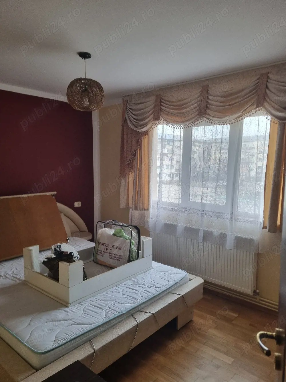 De închiriat apartament cu 3 camere 