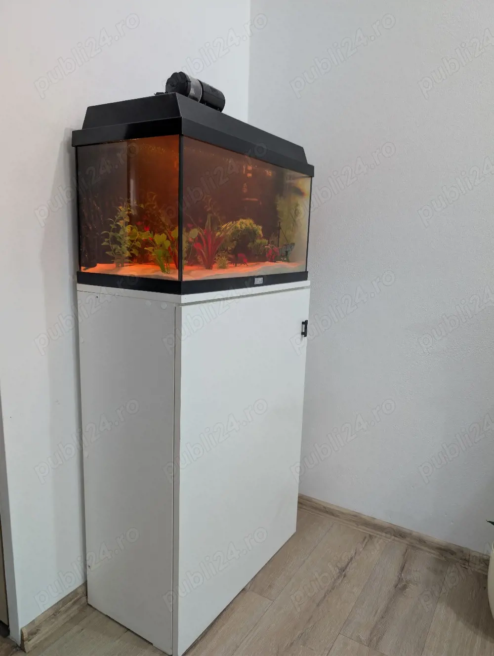 Vand Acvariu Juwel 54 litri + stand   complet echipat