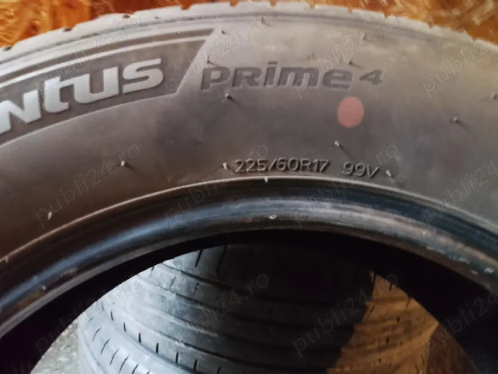 Vând 4 anvelope Hankook vara 225/60 R17 99V