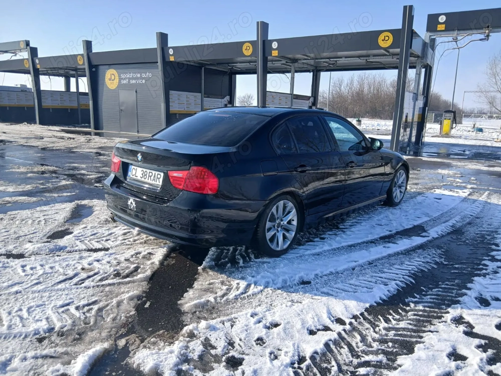 BMW E90 2.0 benzina an 2011 EURO 5