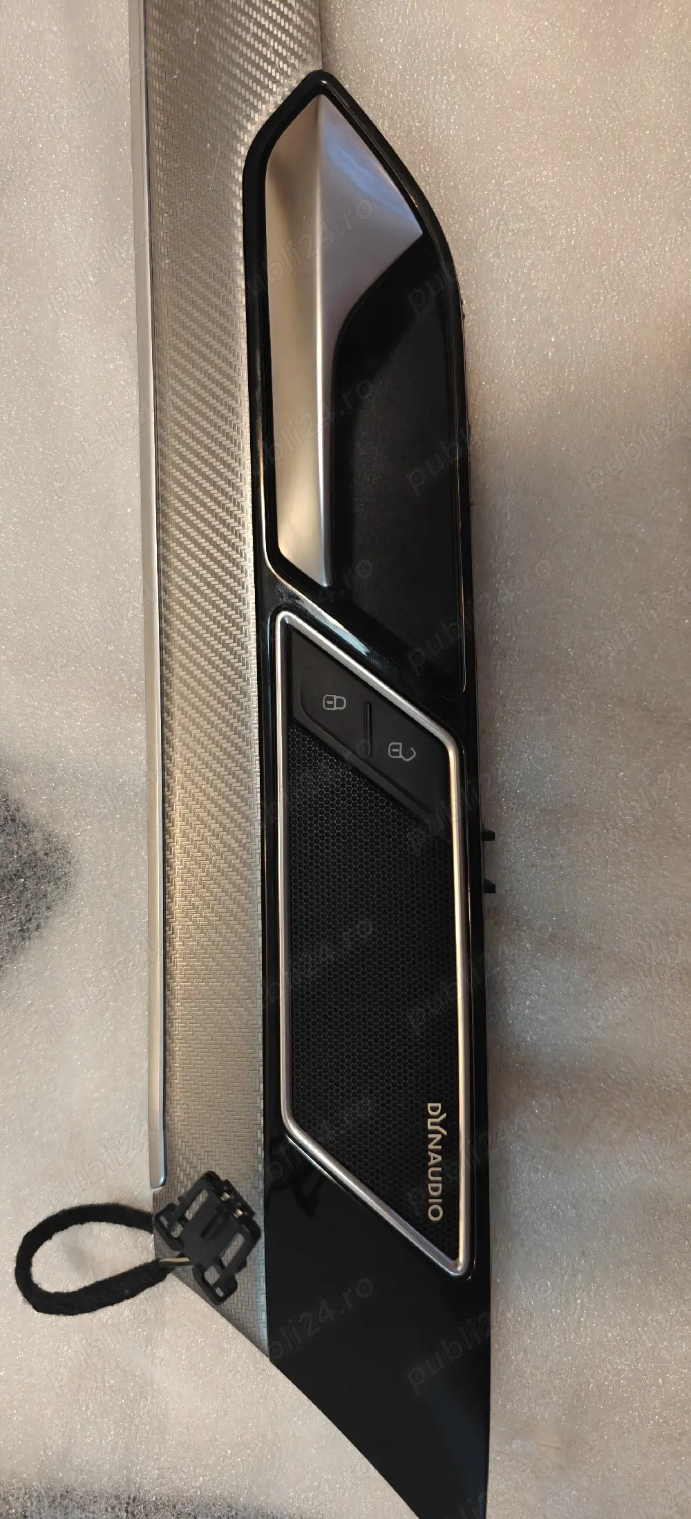 Trim usa sofer stanga fata Passat B8 Dynaudio 3G0868071VL