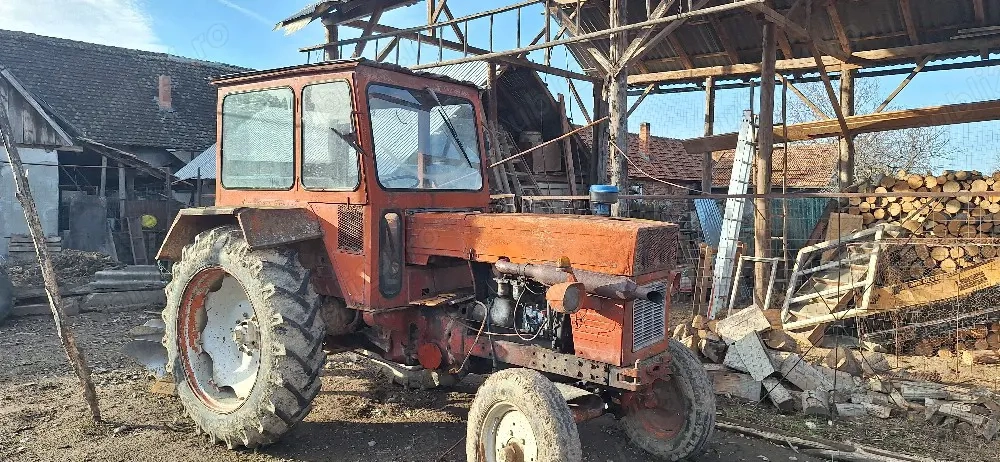 vand tractor u650 cu tot cu utilaje