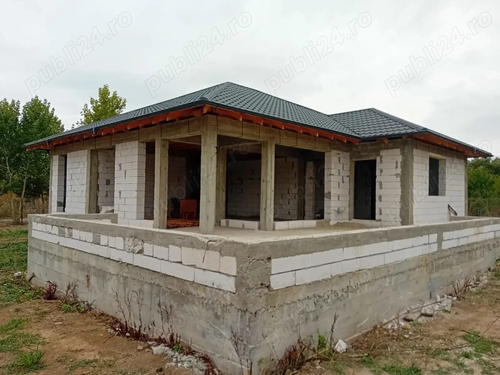 Casa la rosu, langa padure com . Tancabesti, Ilfov