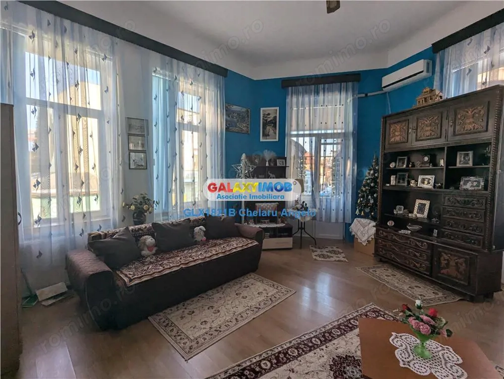 Armeneasca etaj vila 5 camere ,suprafata 200 mp, loc parcare