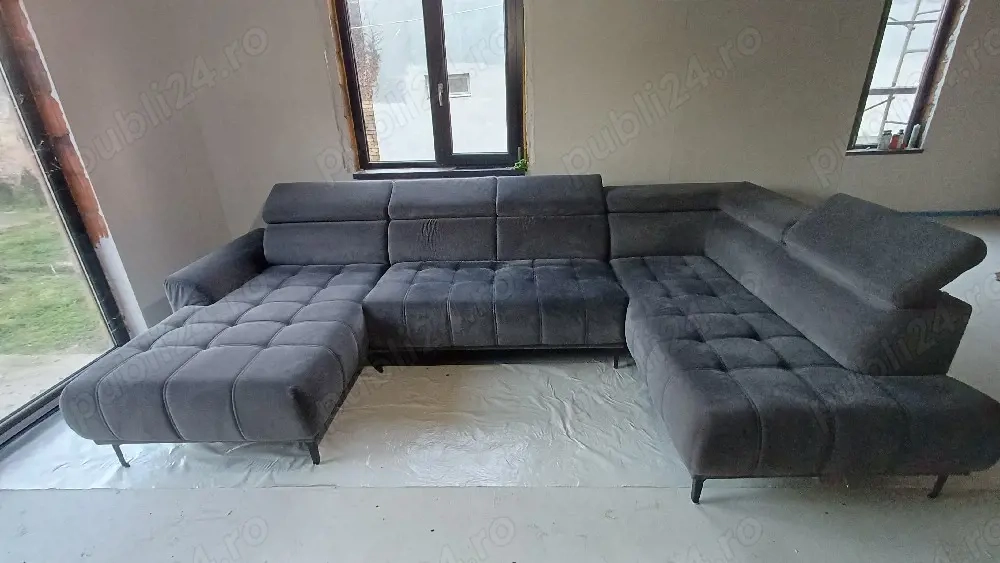 Canapea in forma de U