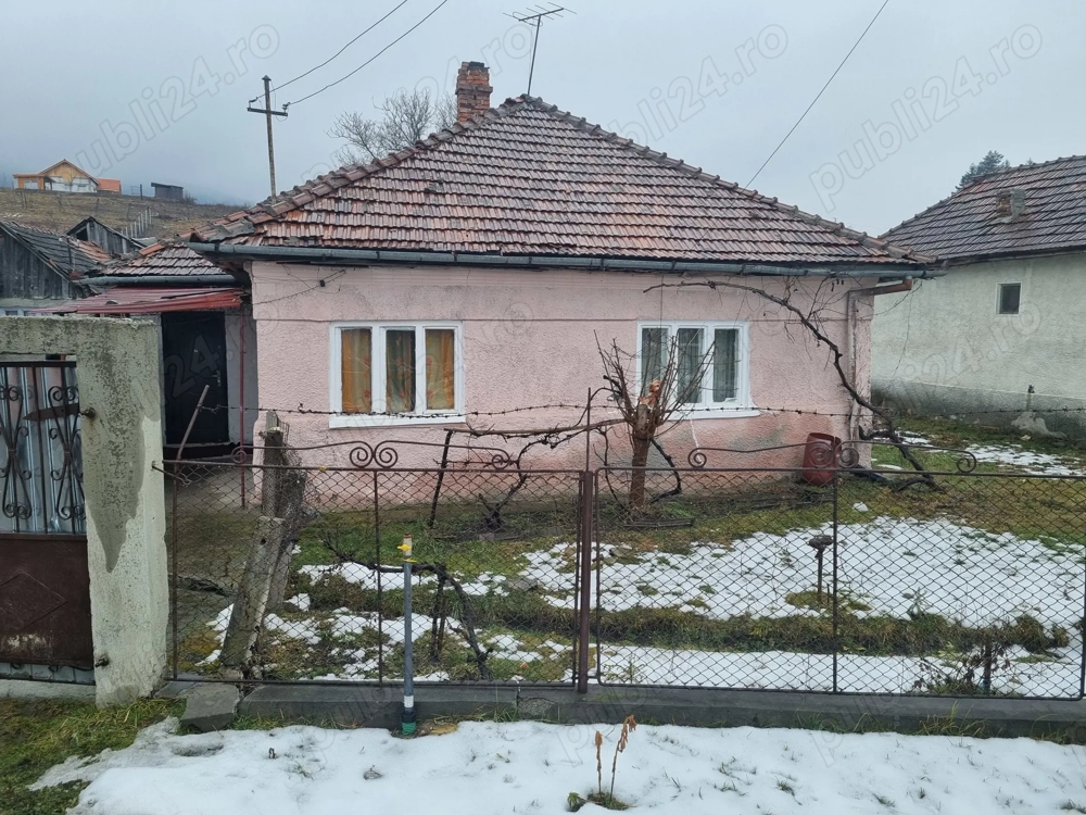 Vând casă de vânzare în Aghireșu-Fabrici 