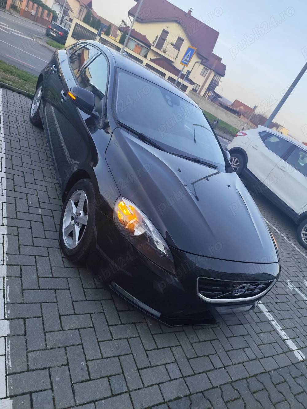 Se vinde volvo v40 1600cmc 115 CP