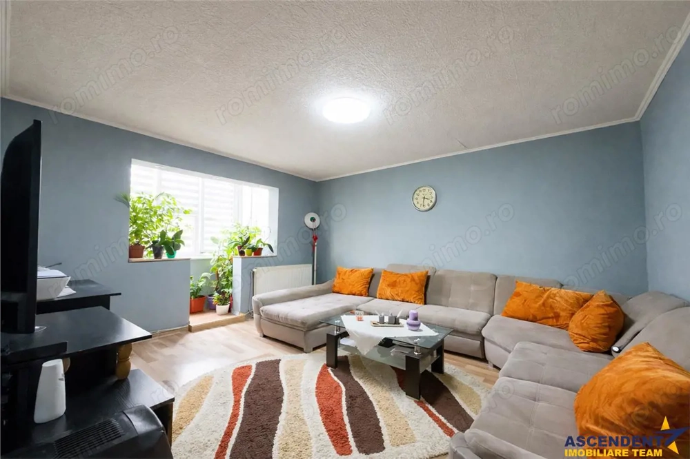 LIVE! Camin decomandat,4 camere,2 bai, conditii apreciabile,Ciucului,Sfantu Gheorghe