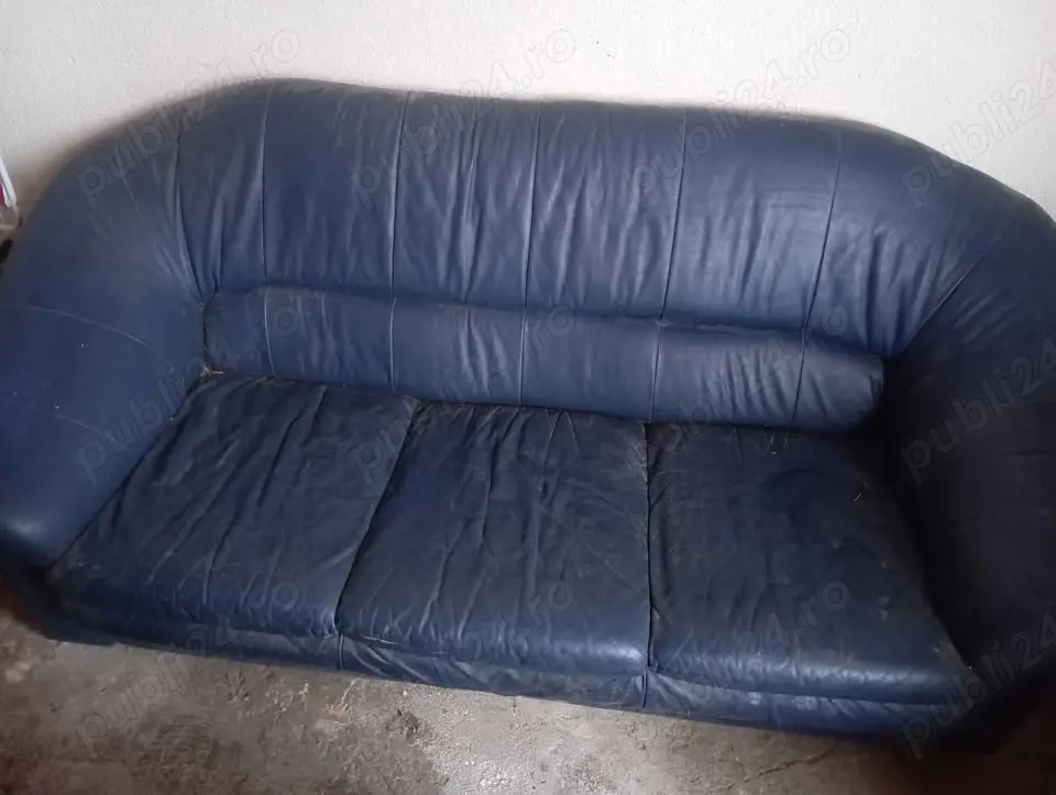 Vand  Canapea + 2 fotolii Piele Naturala