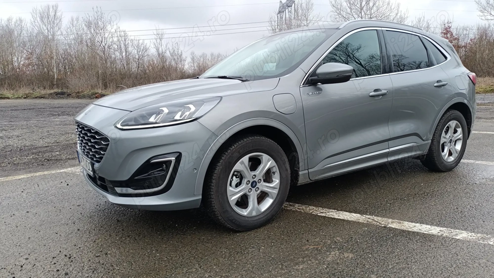 Ford Kuga Vignale plug in hibrid 2,5L, 225 CP, an fabricatie 2023