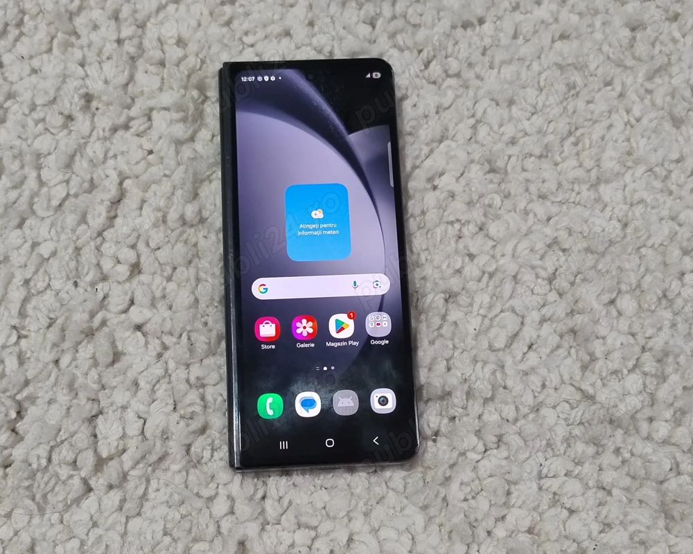 Vând Samsung Galaxy Z Fold5   folosit