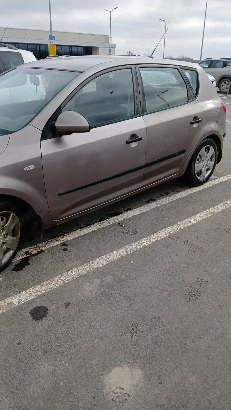 Vând kia ceed an fabricație 2008