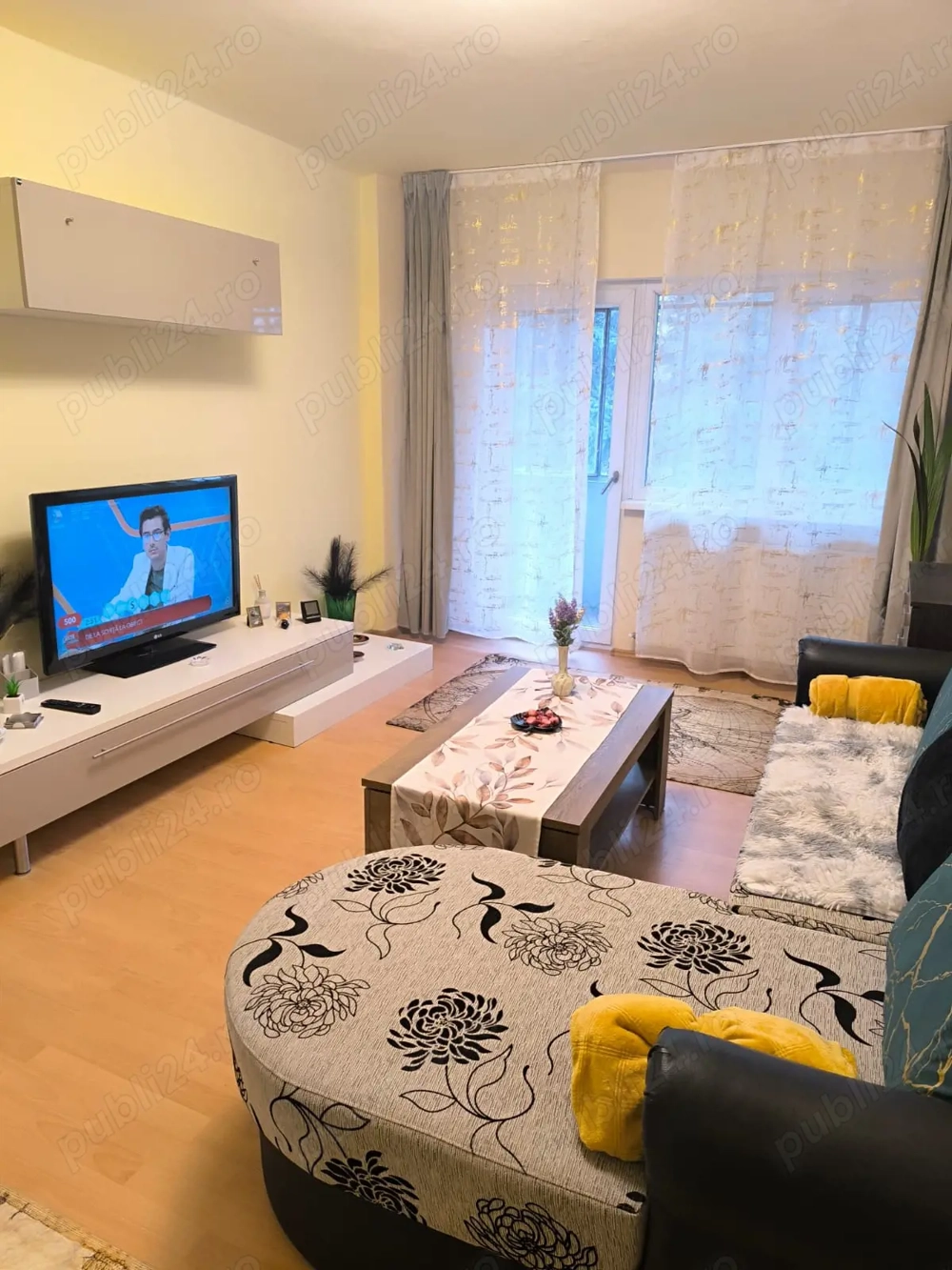 Inchiriez apartament doua camere ultracentral et.1.