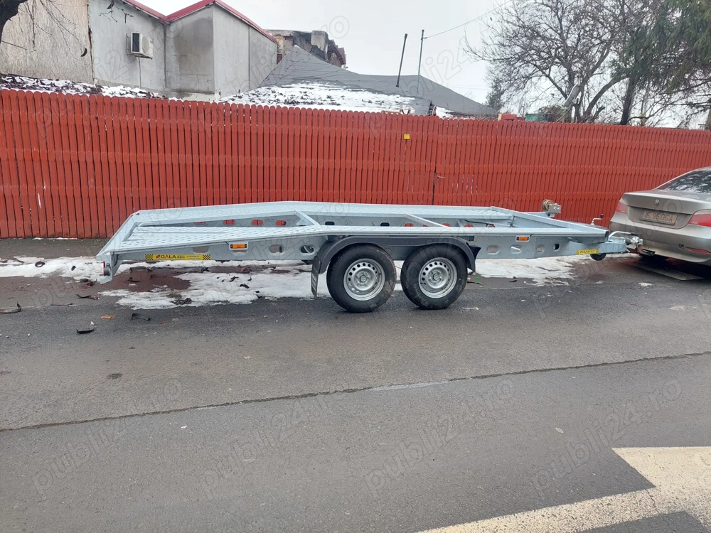 Platforma transport auto de inchiriat