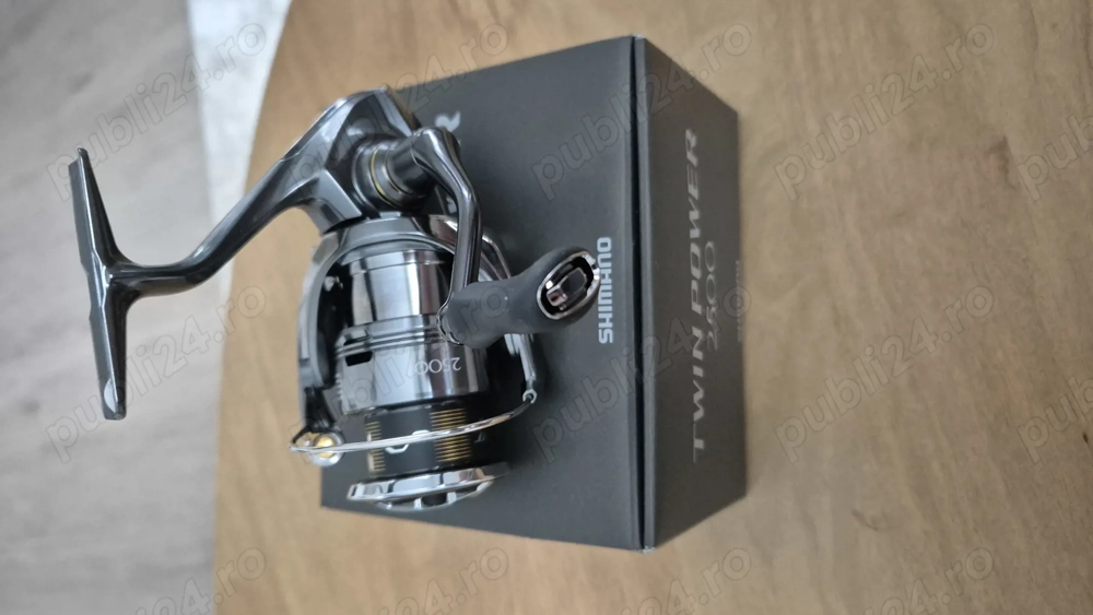 Mulineta noua Shimano TwinPower 2500 FE
