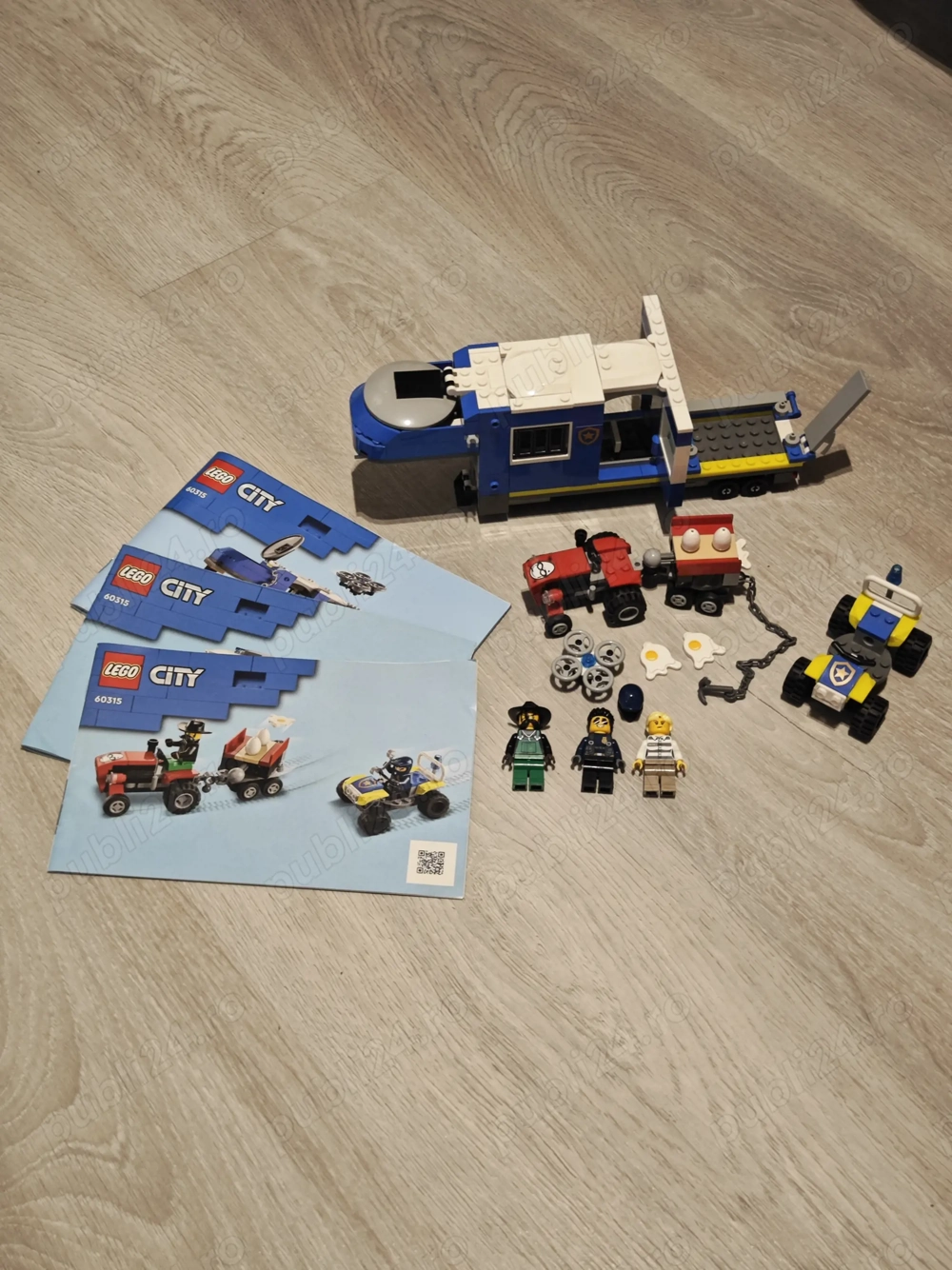 Lego City 60315 Police Mobile Command Truck