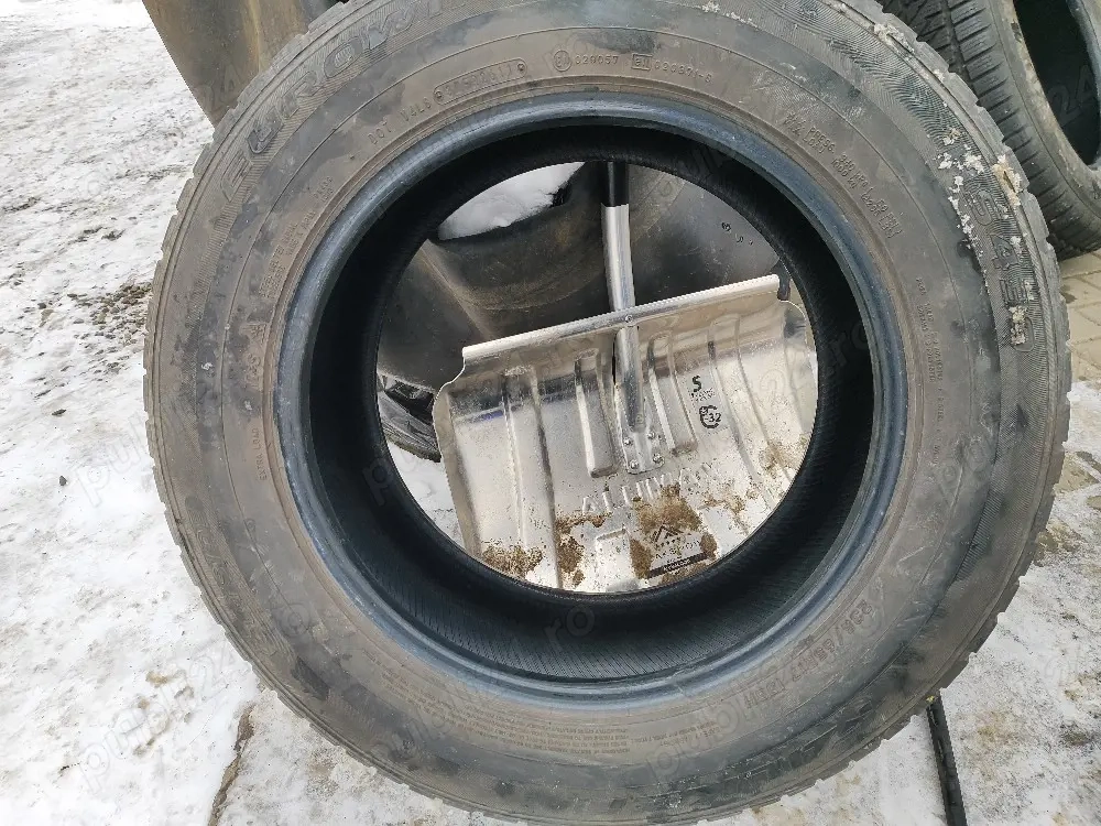 set.  4 anvelope 235 65 17.     Falken IARNA WINTER