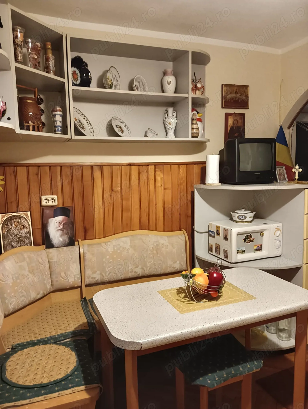 Vând URGENT apartament ultracentral cu 3 camere 