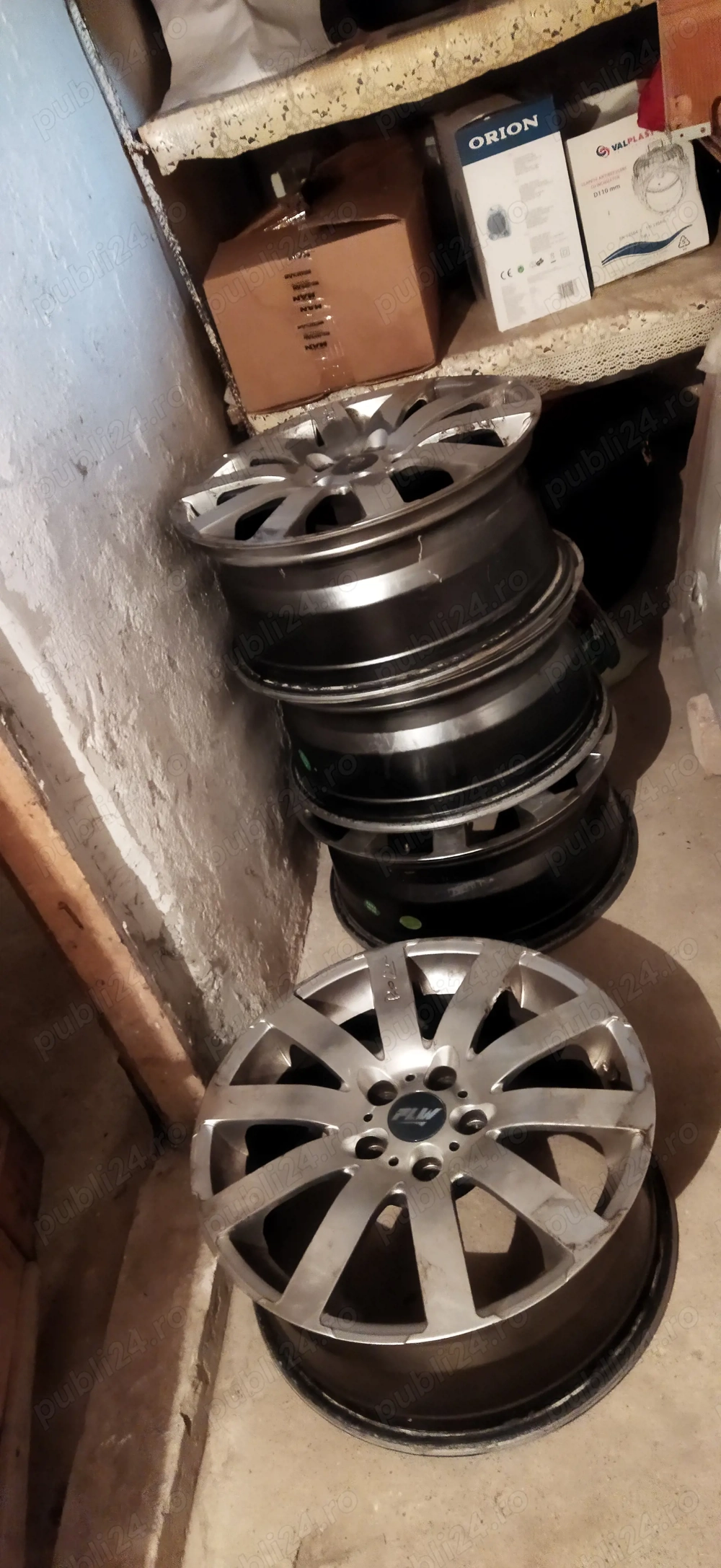 De vânzare jenti din aliaj