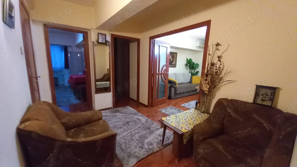 De vanzare apartament cu 3 camere , Caracal