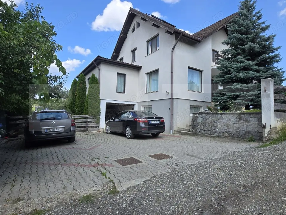 Casa D+P+E, pe Aleea Trifoiului, zona linistita!