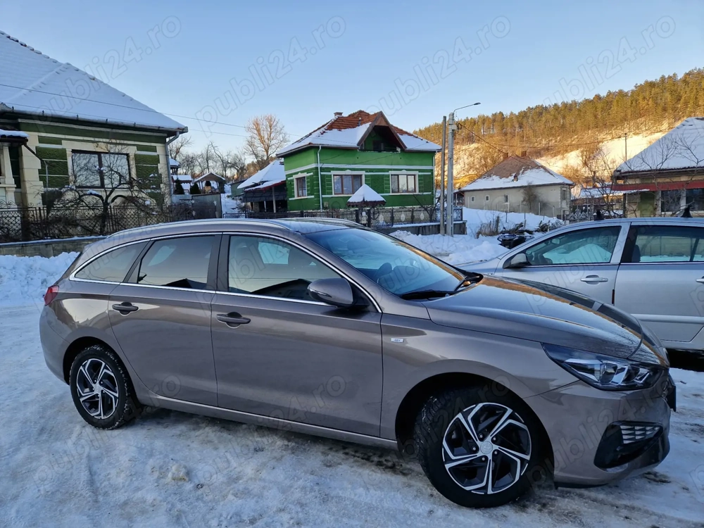 Hyundai i30 Combi 1.5 Benzină Mild Hybrid   2021   Unic proprietar