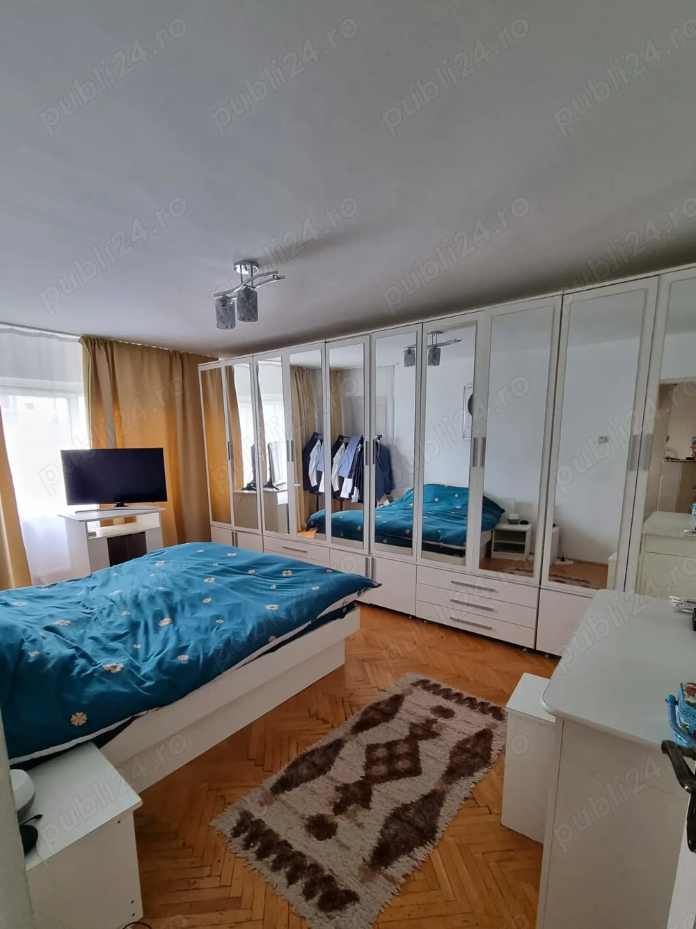 RAMDA,Apartament de vanzare 3 camere 2 balcoane zona Rogerius