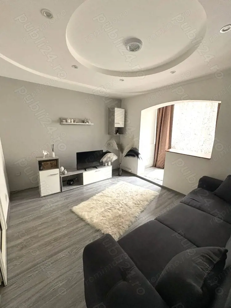 2 cam decomandat centrala proprie etaj 2 zona Modern