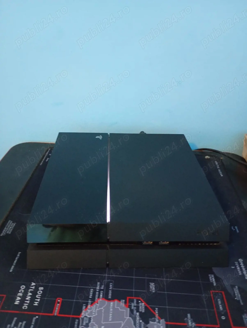 Consolă de jocuri PS 4