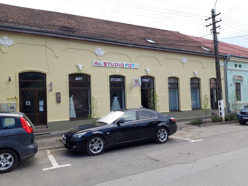 Spatiu comercial cu mansarda