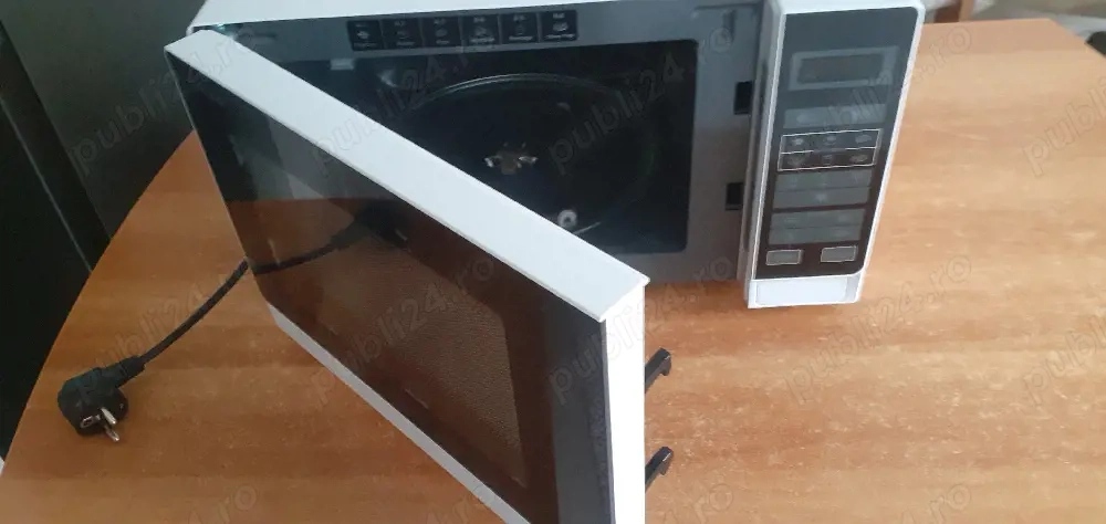 vand cuptor cu microunde Sharp