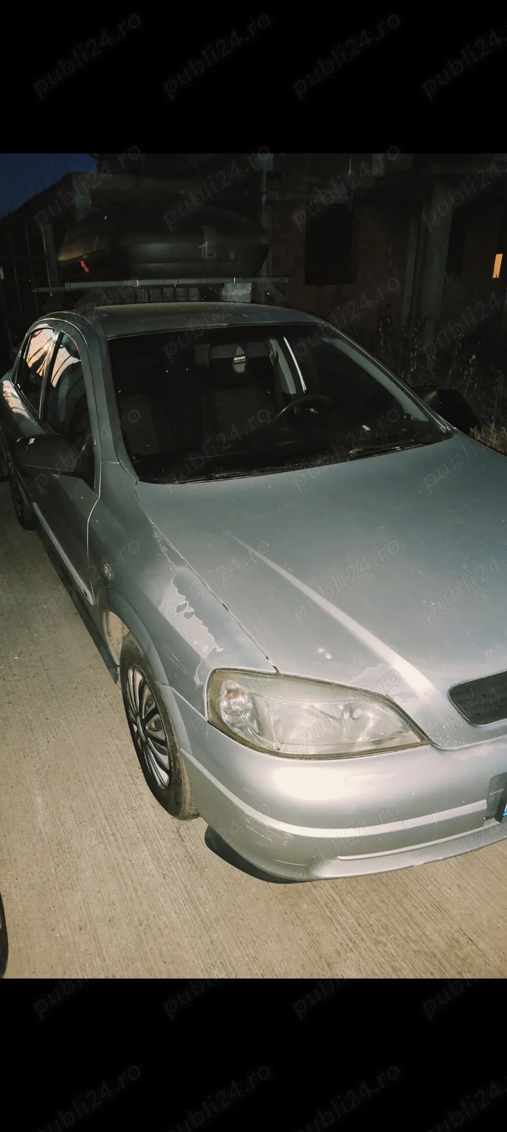 Dezmembrez Opel Astra g an 2002