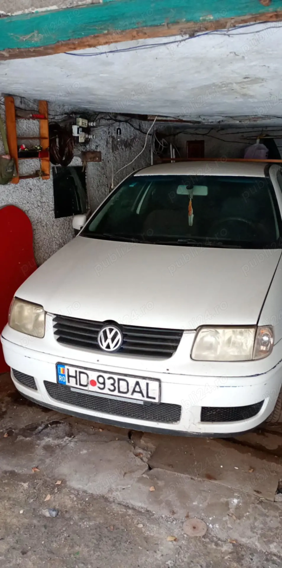 Vând vw polo 1.9 sdi