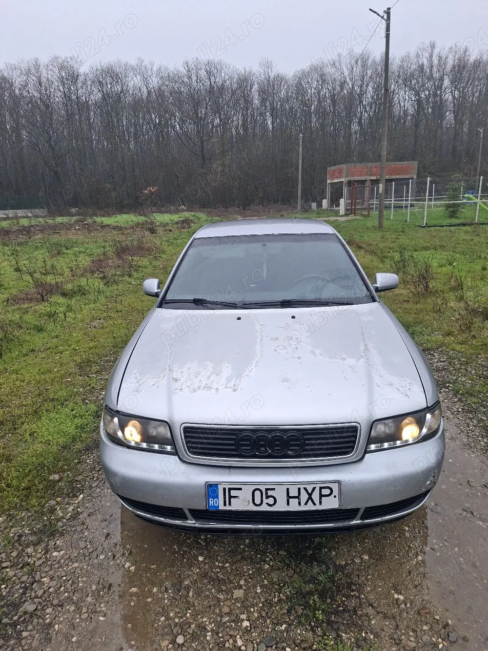 dezmembrez audi a4 b5