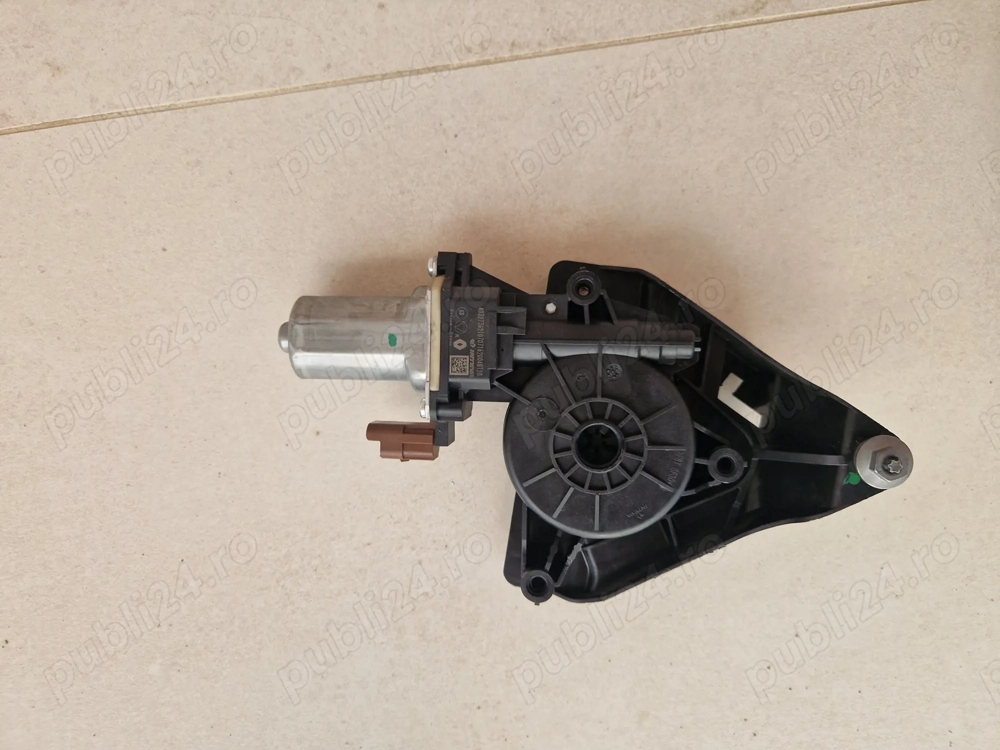 motoras macara geam stanga fara Dacia Logan 3(2020-2025)