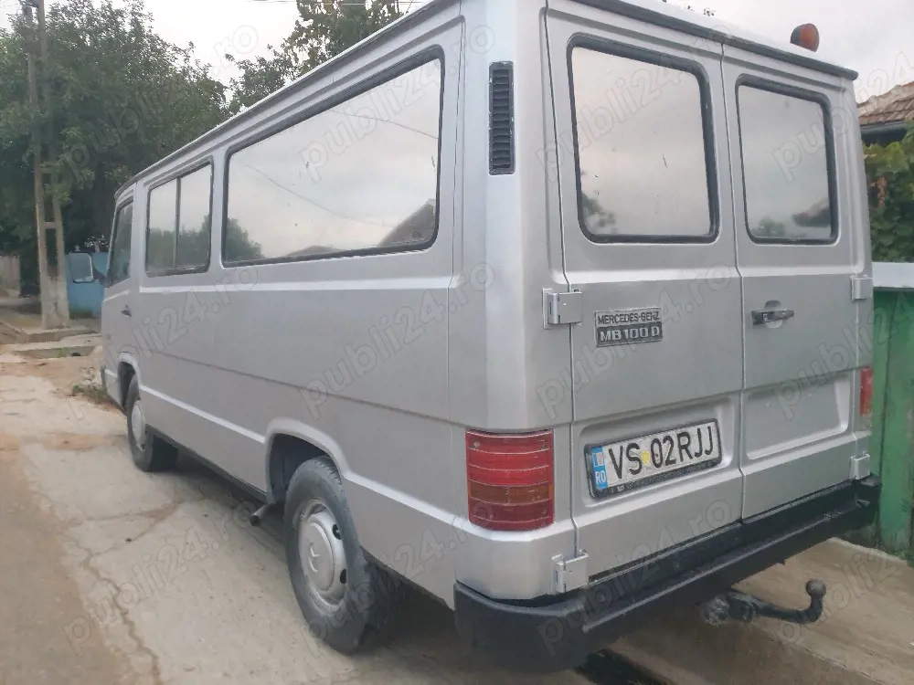 Mercedes Benz MB 100s