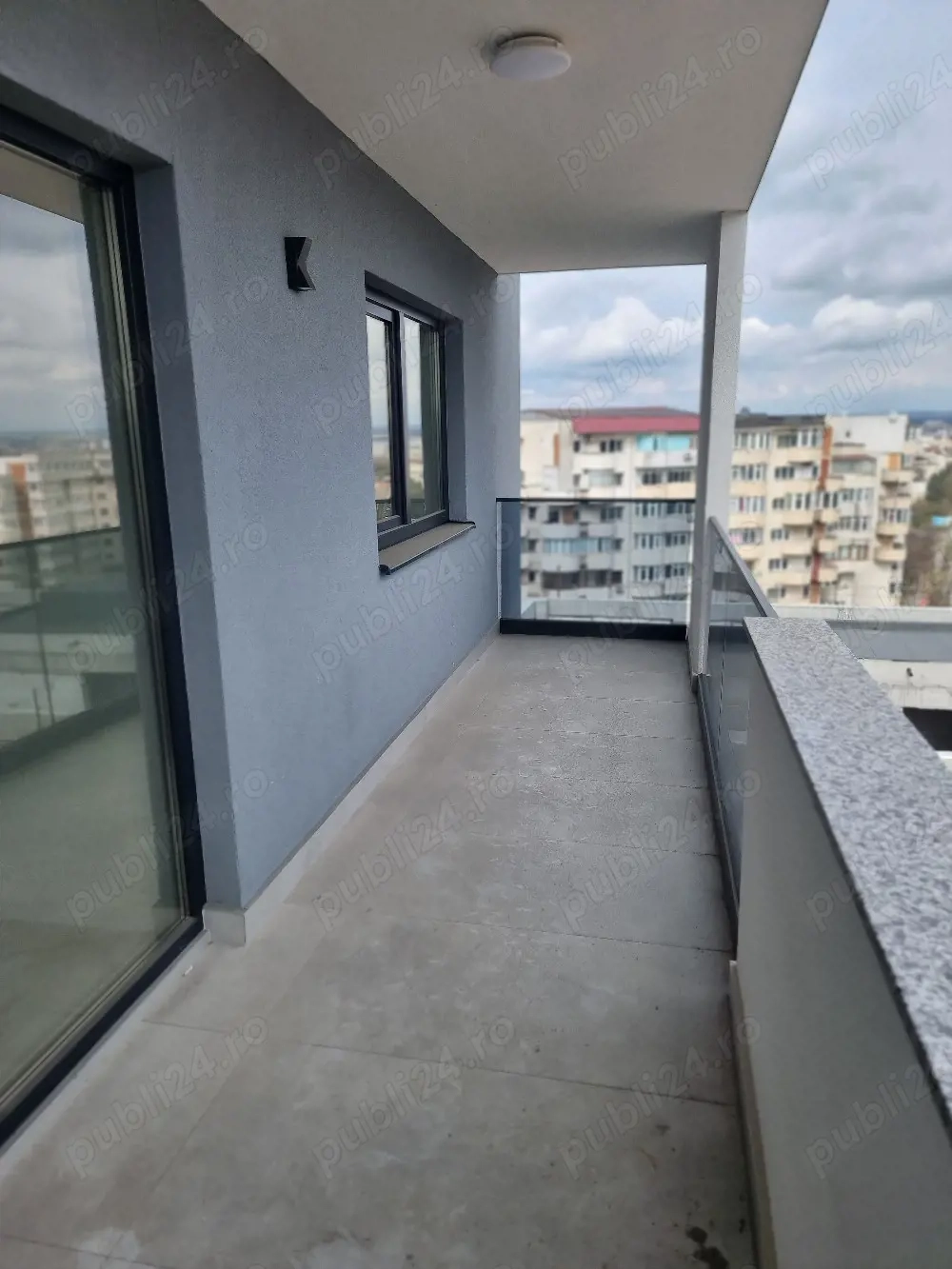 vand apartament doua camere 70 mp adamant towers ,nou
