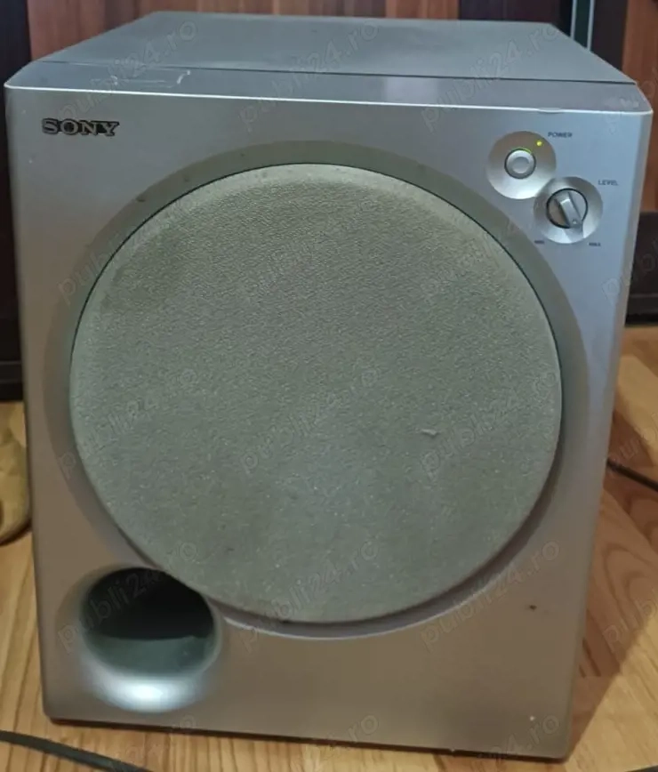 De vânzare HP monitor, subwoofer și amplificator